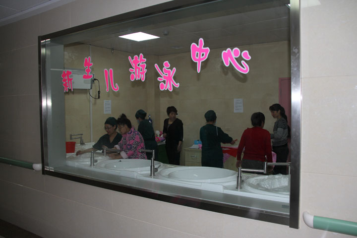 医院婴儿洗浴中心